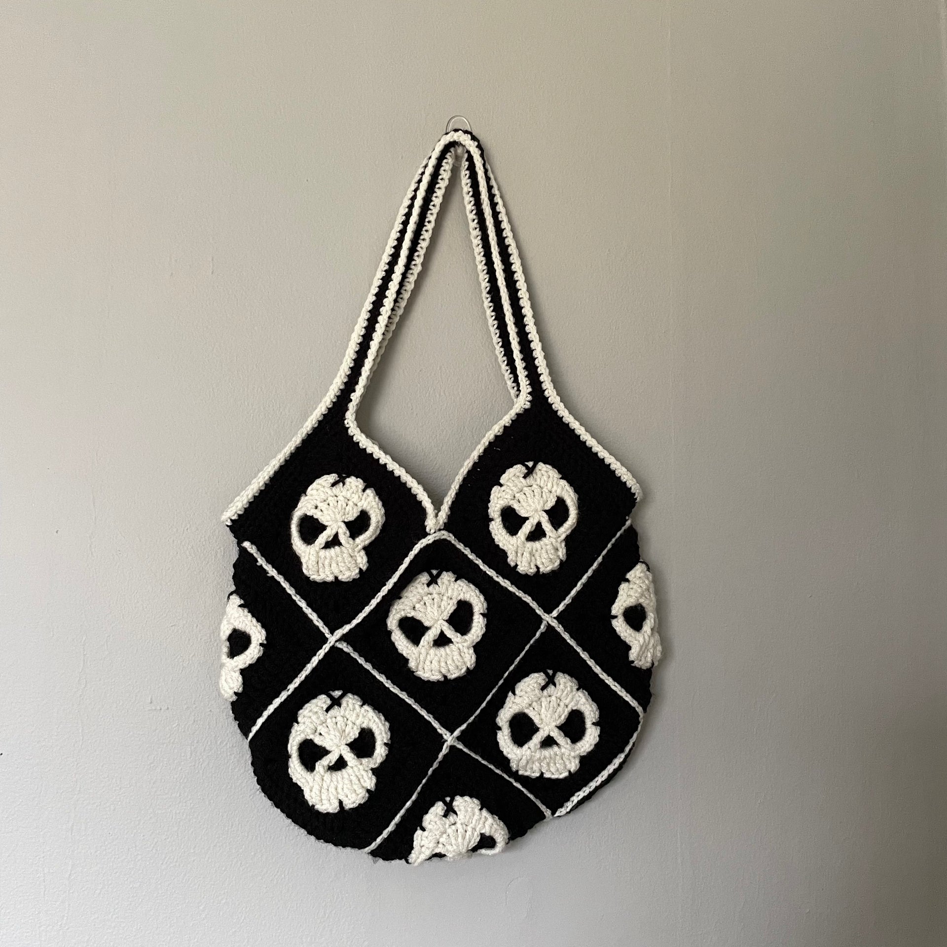 skull tote bag – knottywonderland