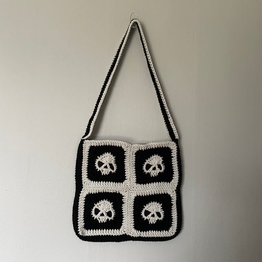 skull tote bag